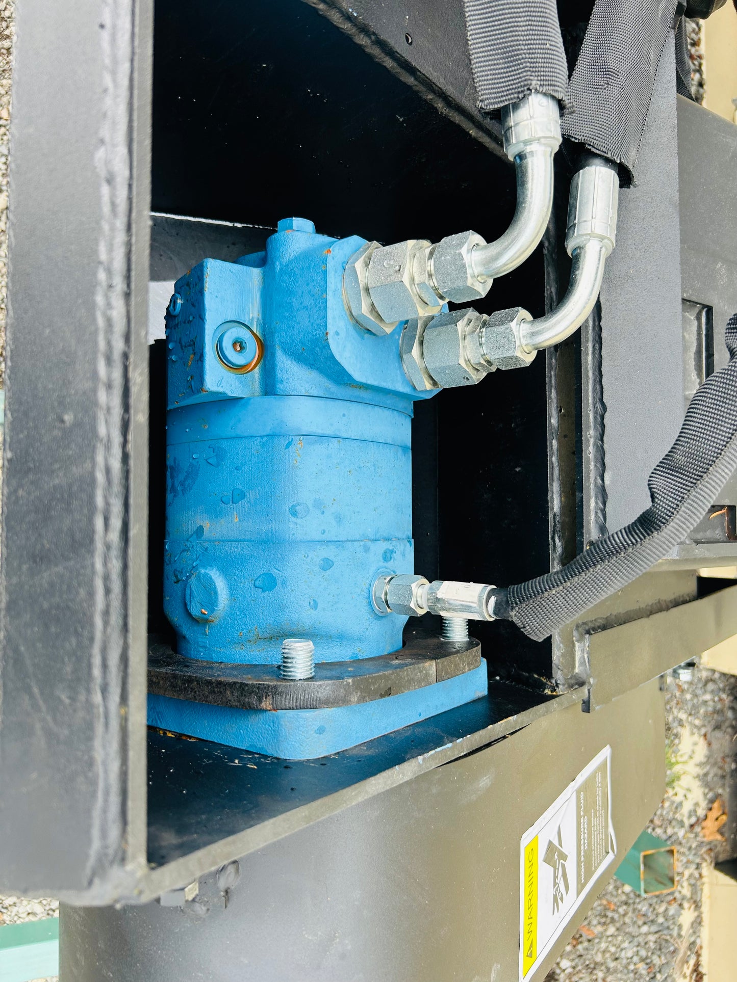 New Skid Steer Hydraulic Cement Mixer Bucket