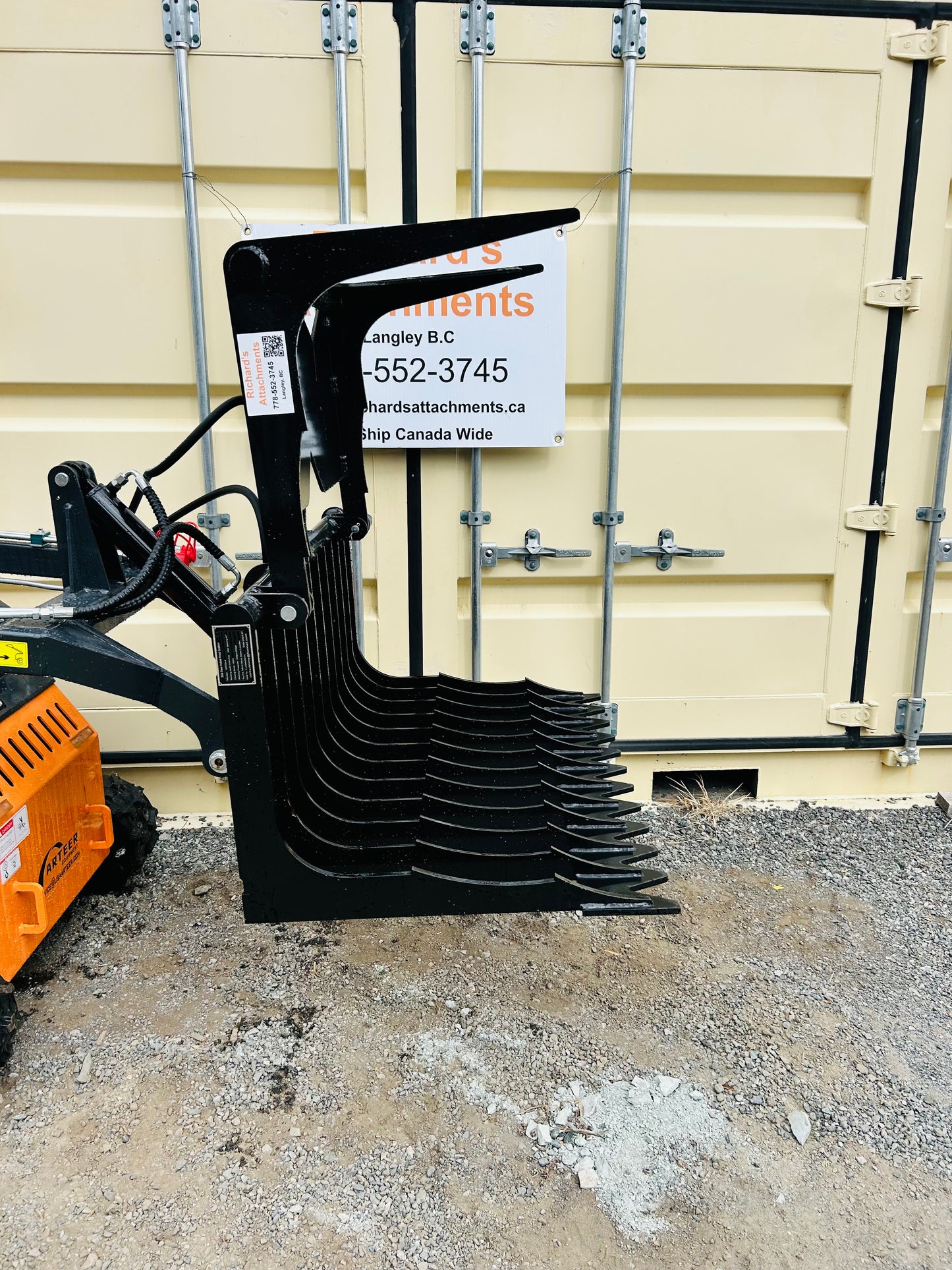 New Mini Skid Steer 44” Skeleton / Brush Grapple - Large Capacity