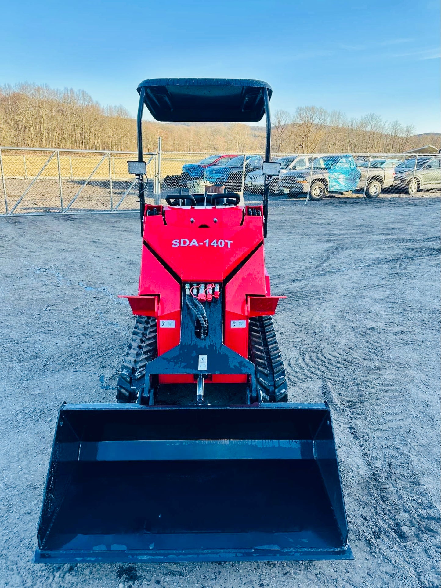 New SDA-140T 0.9-Ton Mini Tracked Loader