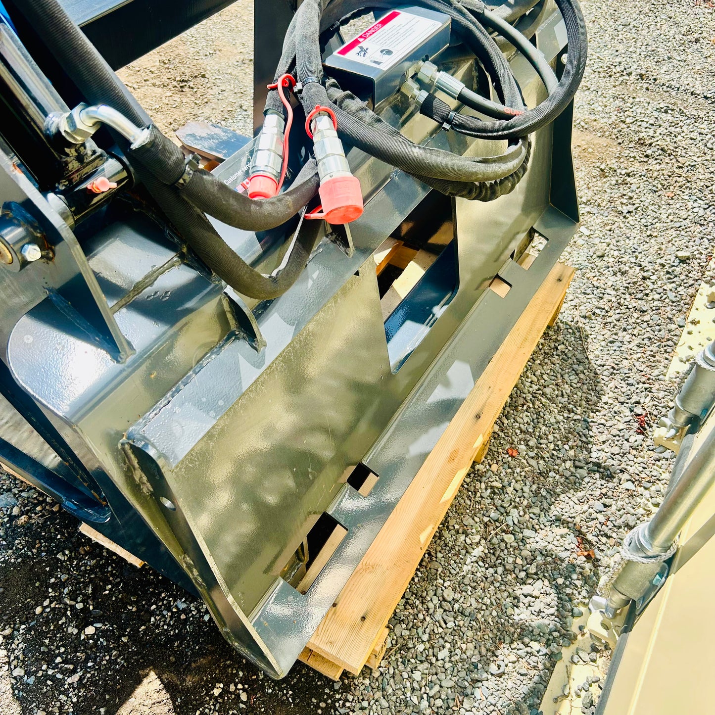 Clearance Sale 48” Skid Steer Log Grapple