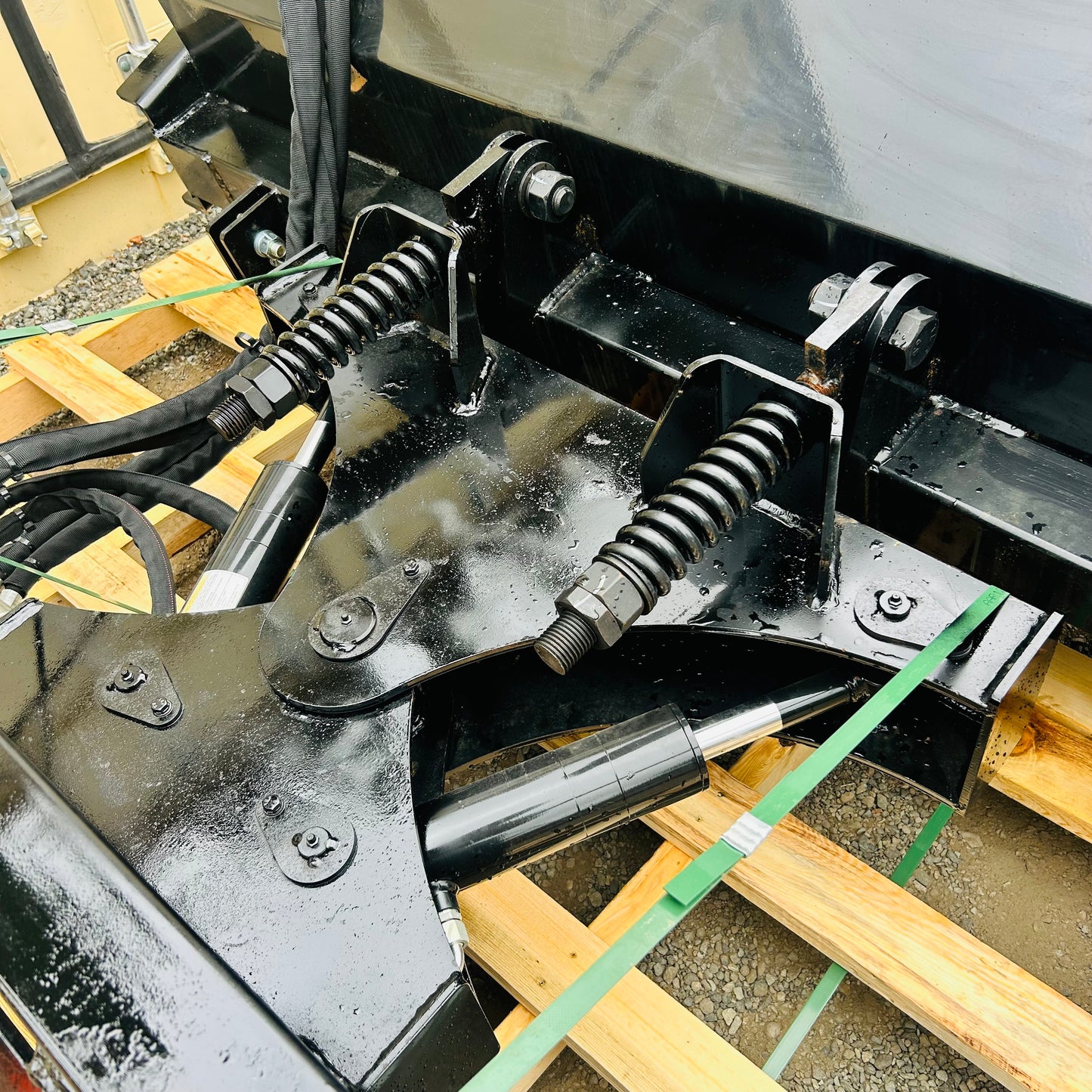 New Skid Steer Attachment Hydraulic Angle Broom