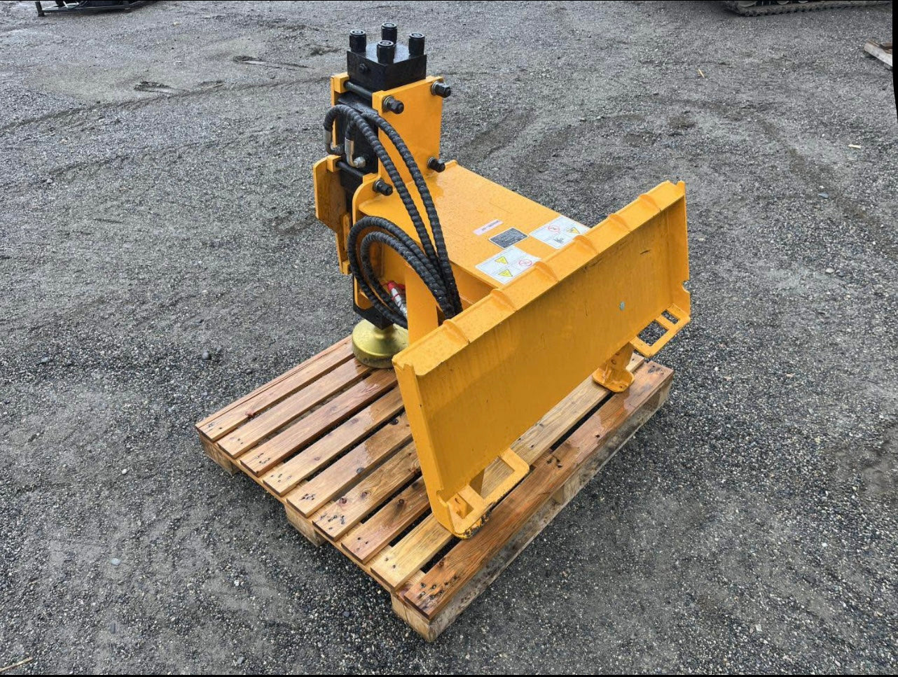 $3500 New GY-680 Skid Steer 8” Hydraulic Post Driver / Post Pounder