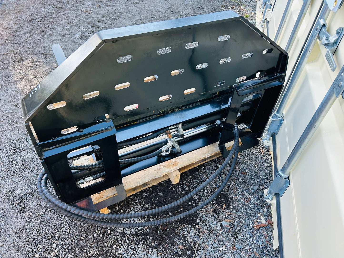 $1750 New GY D-CYHC 59” Hydraulic Skid Steer Pallet Forks