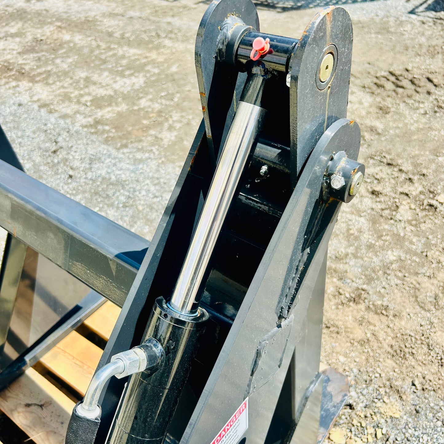 Clearance Sale 48” Skid Steer Log Grapple