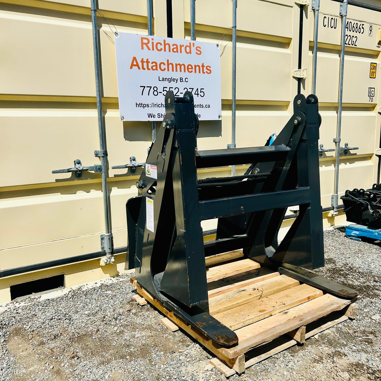 Clearance Sale 48” Skid Steer Log Grapple