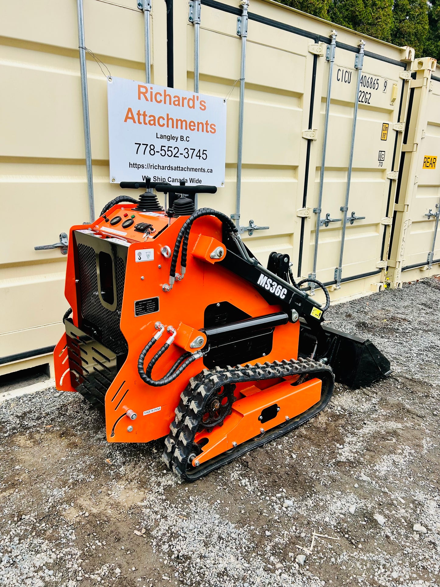 New Tracked Mini Compact Track Loader / Skid Steer Loader