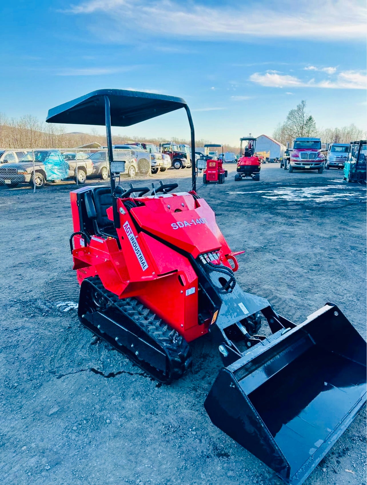 New SDA-140T 0.9-Ton Mini Tracked Loader