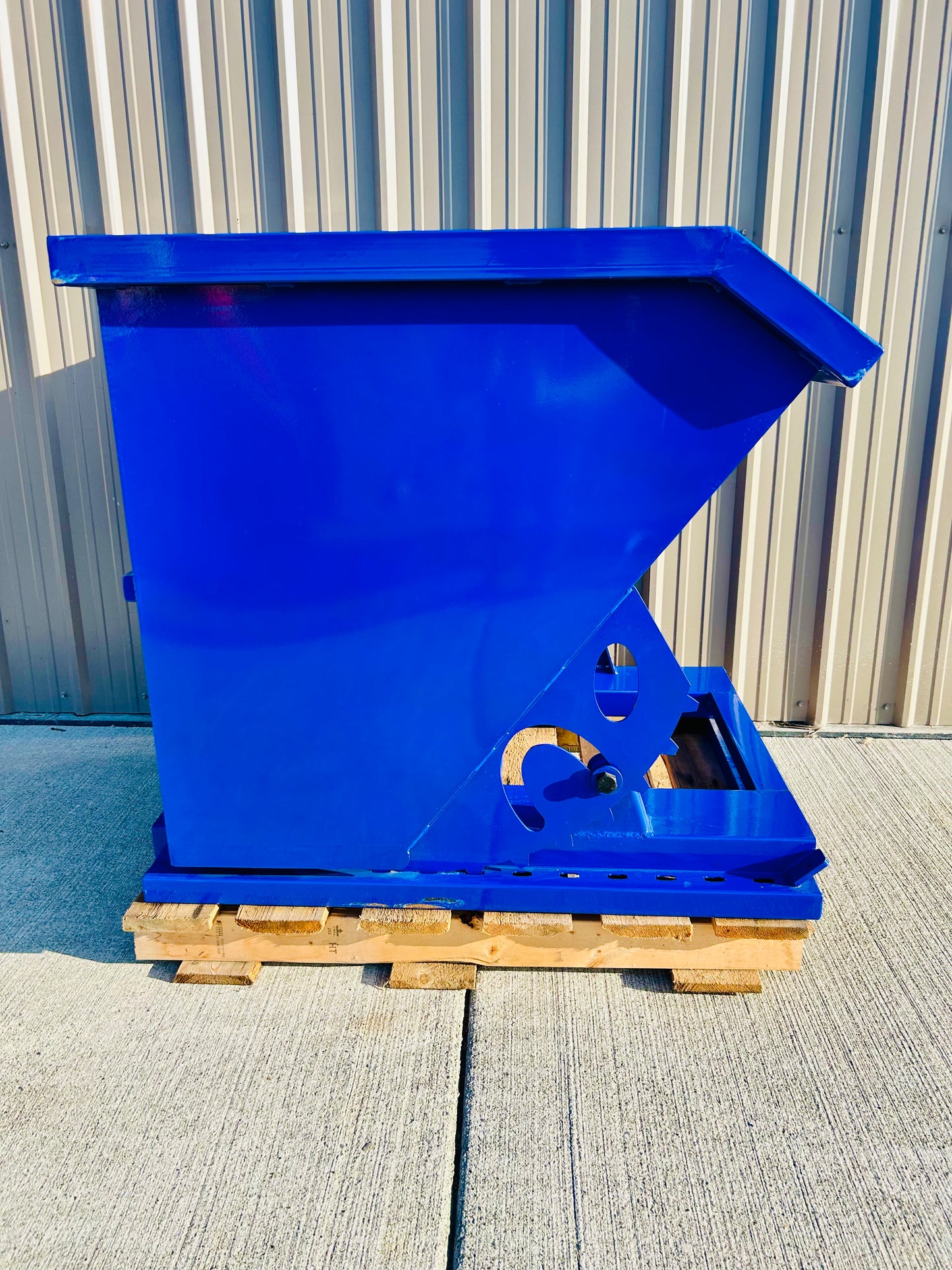 New Forklift Self Dumping Hopper - 1 Cubic Yard