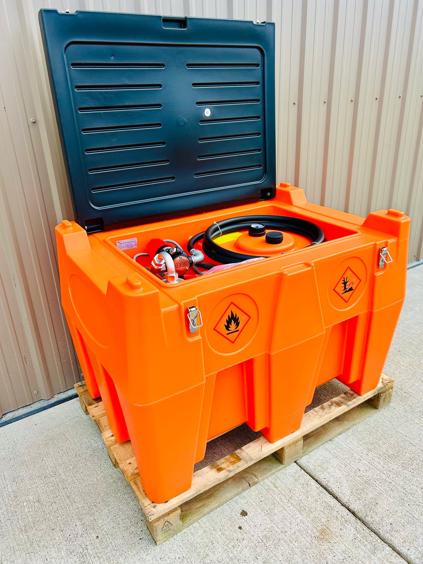 New Premium 116 Gallon Diesel Poly Fuel Tank, Ratchet Strap Recesses, 10 GPM Fuel Pump, Lockable Lid, Reinforced Single Wall Design