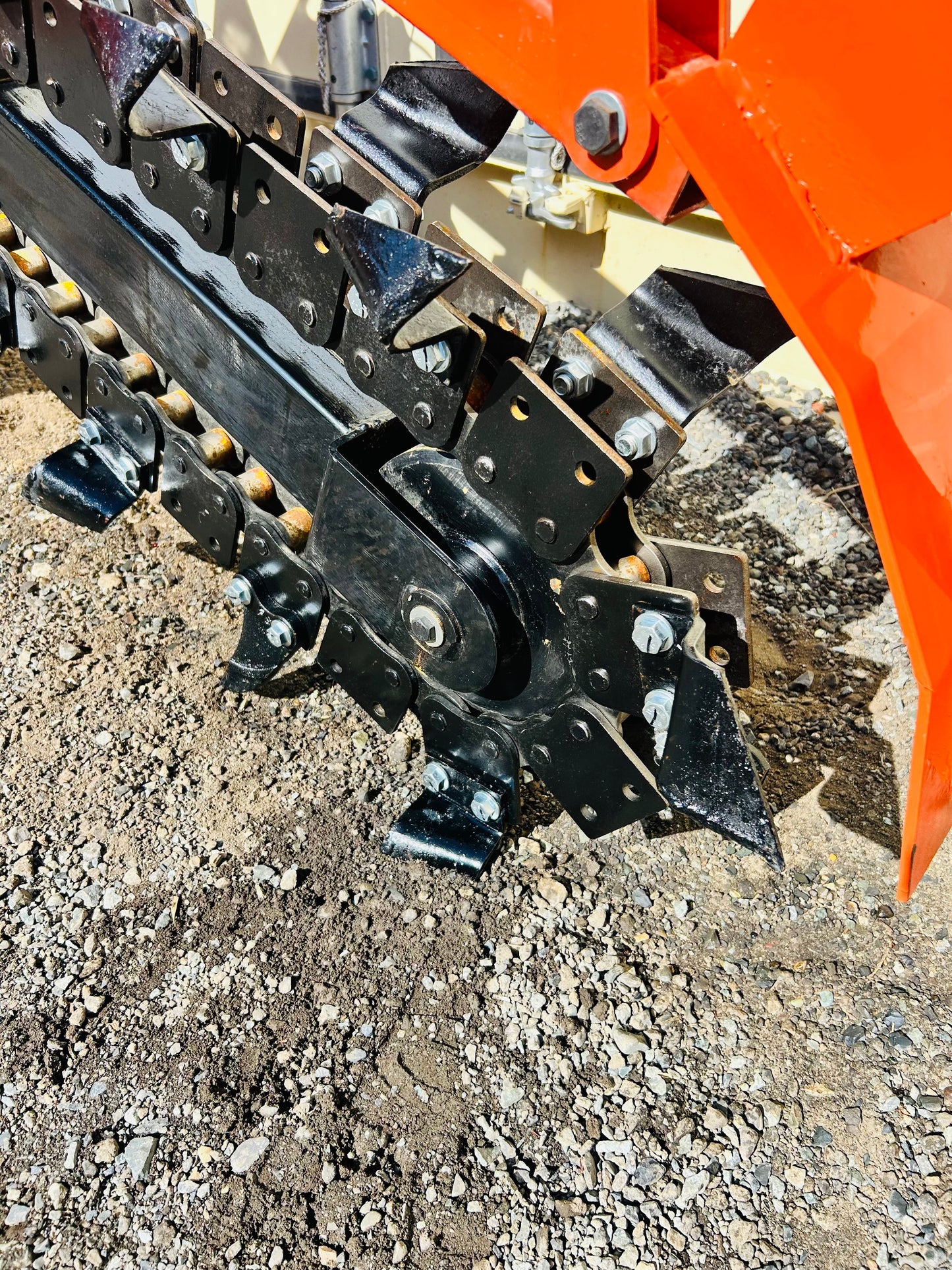 $2200 New Mini Skid Steer Hydraulic Trencher