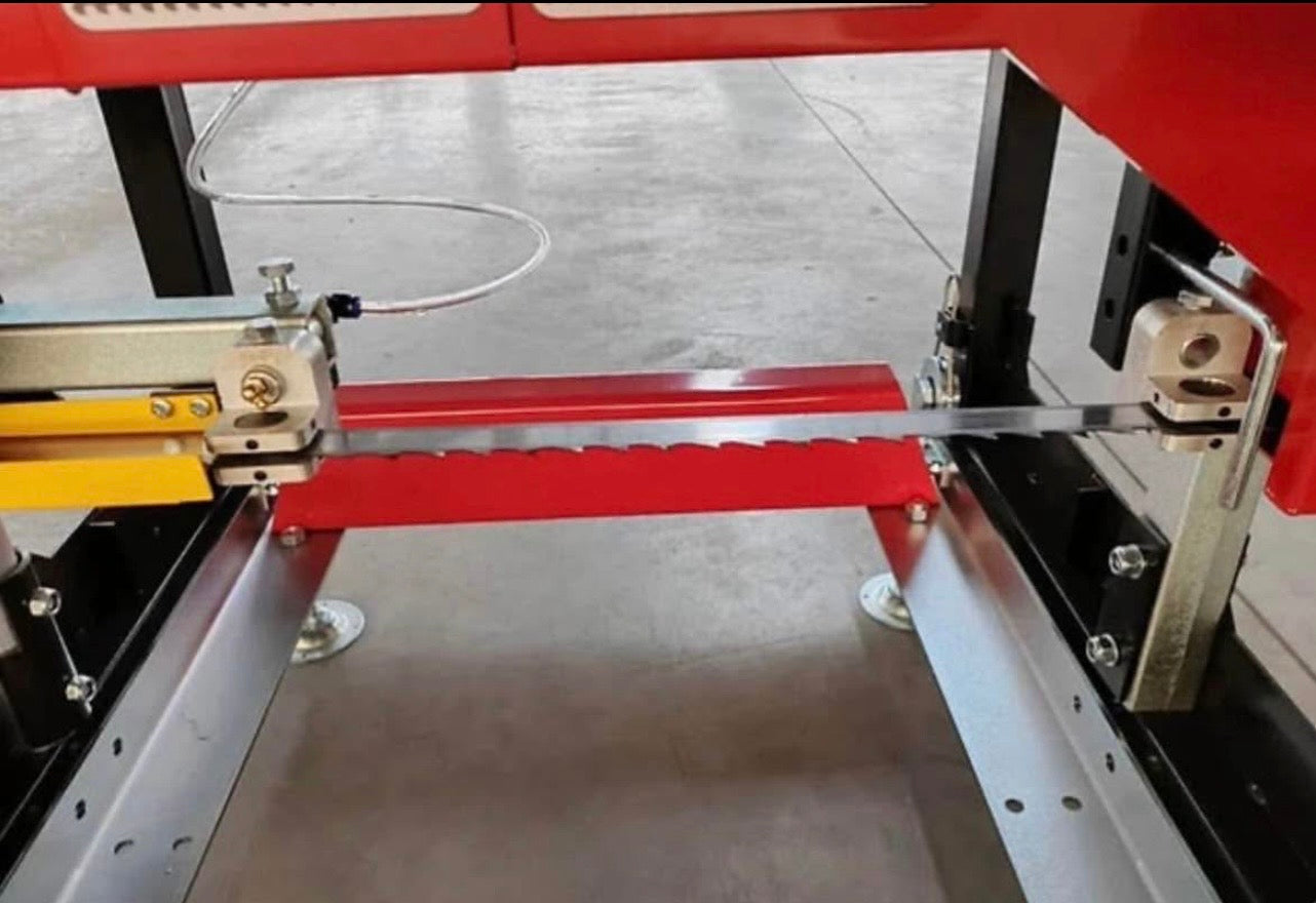 New in the Box AGT YC-26G 26” Gas Powered SAWMILL