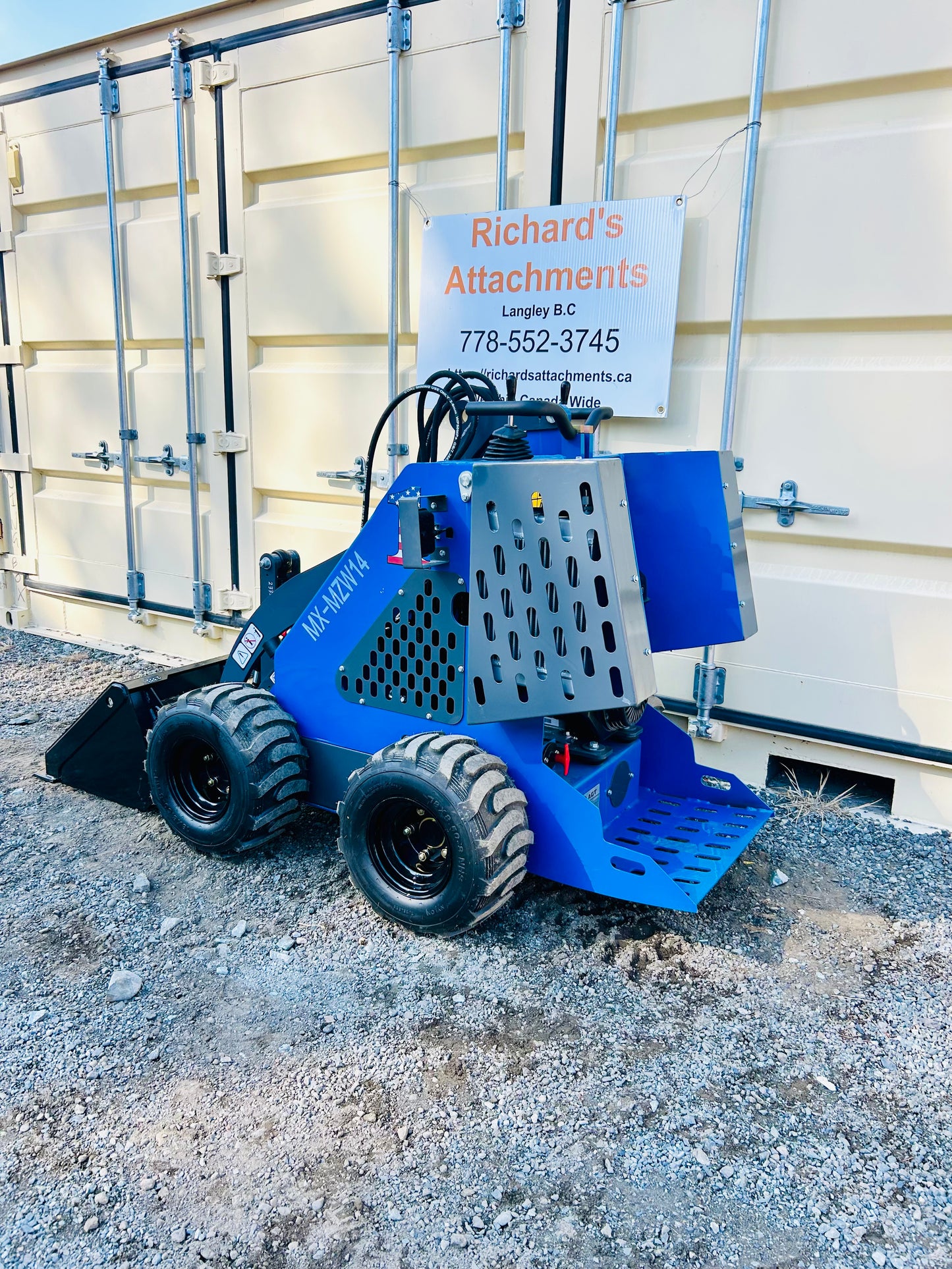 New MX-MZW14 Stand On Mini Skid Steer Wheeled Loader