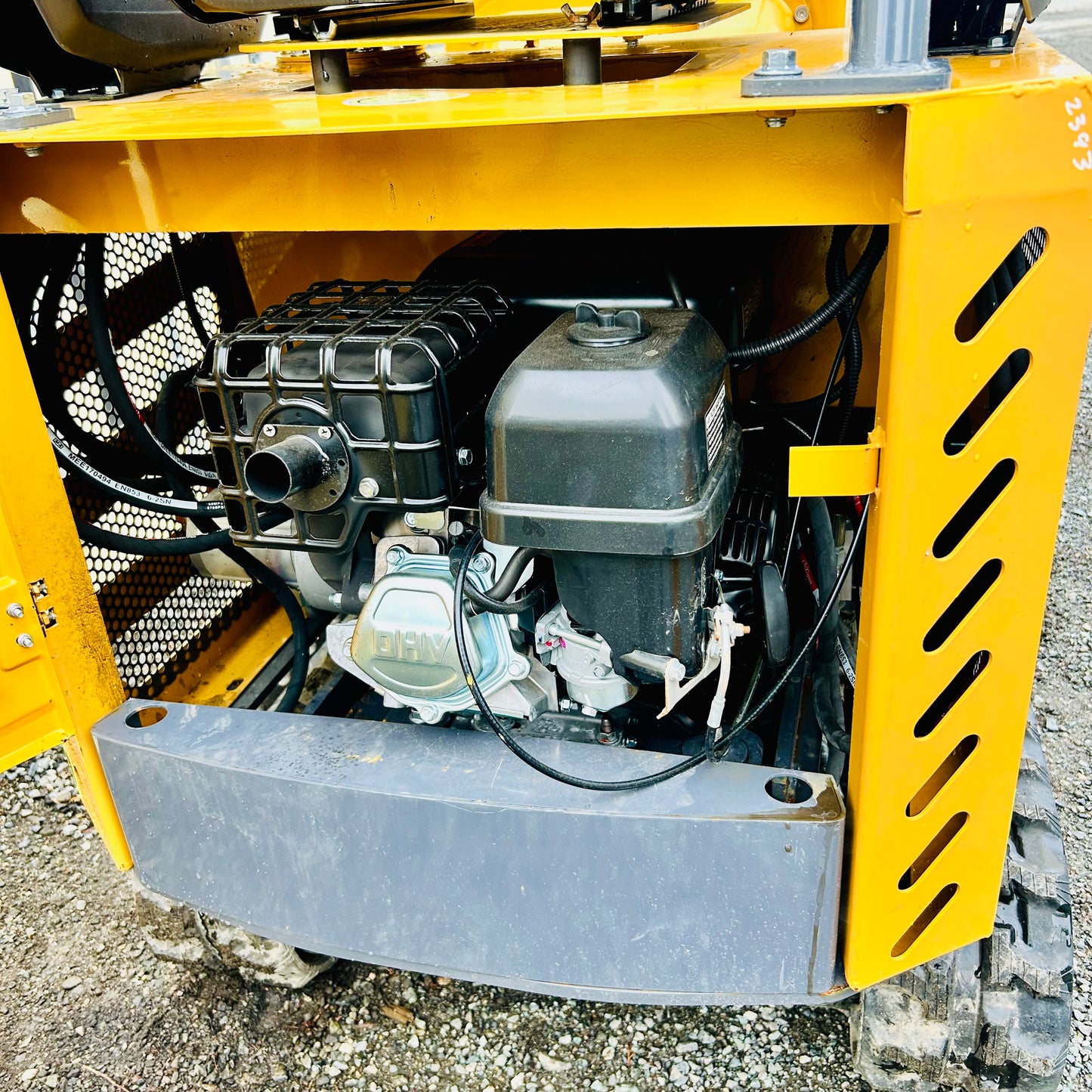 $5950 New MX12-(R) Mini Excavator - 15 HP Gas