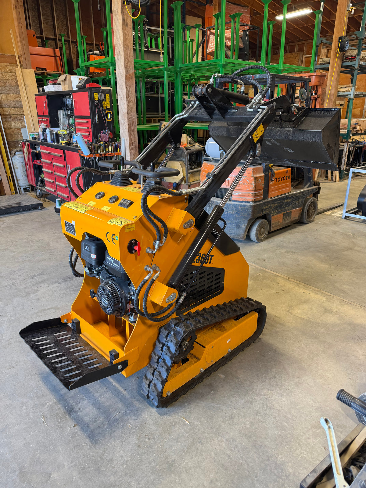 New Tracked SL360T Mini Compact Track Loader / Skid Steer Loader