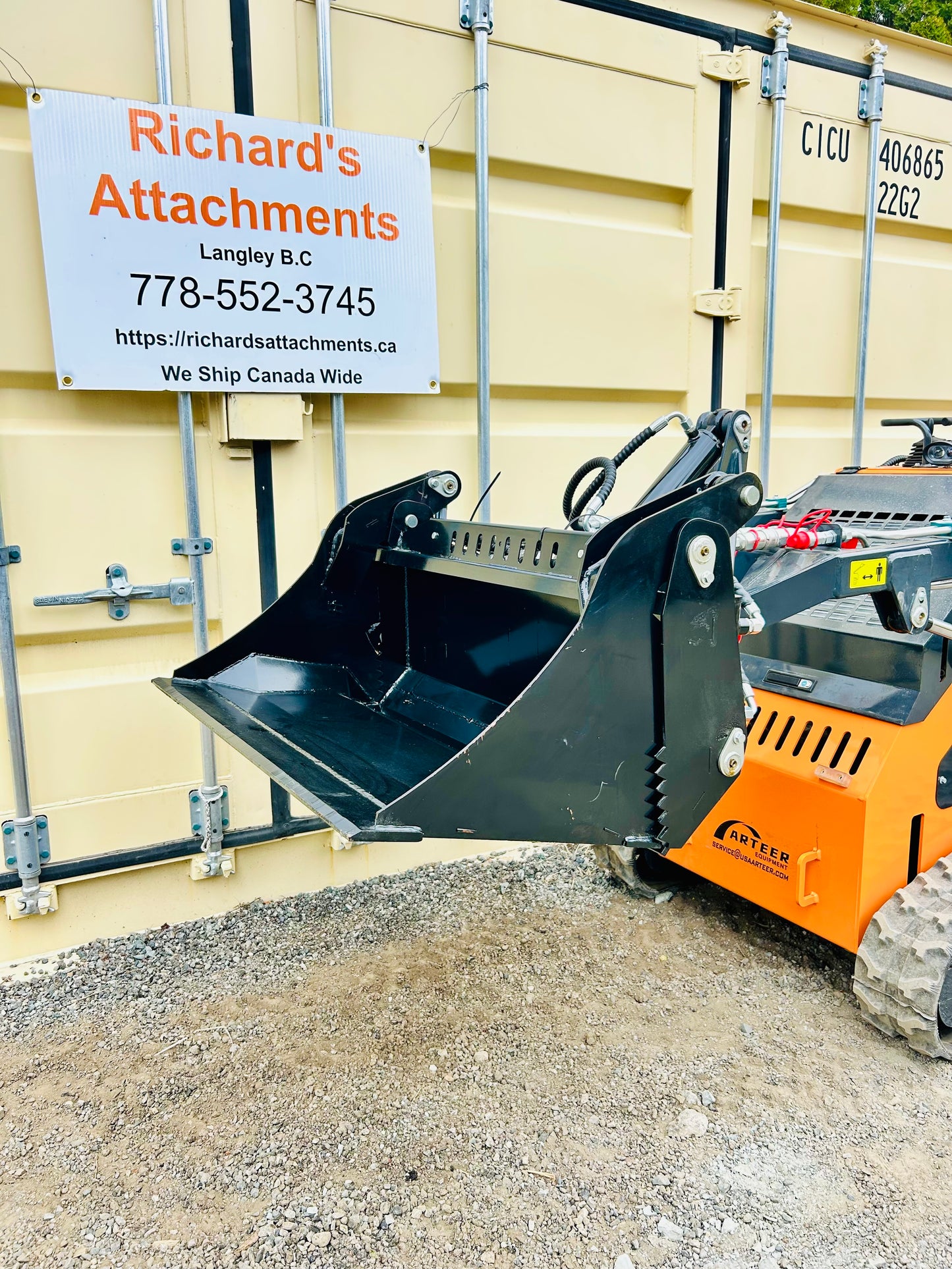 New 39” Mini Skid Steer Hydraulic 4in1 Bucket