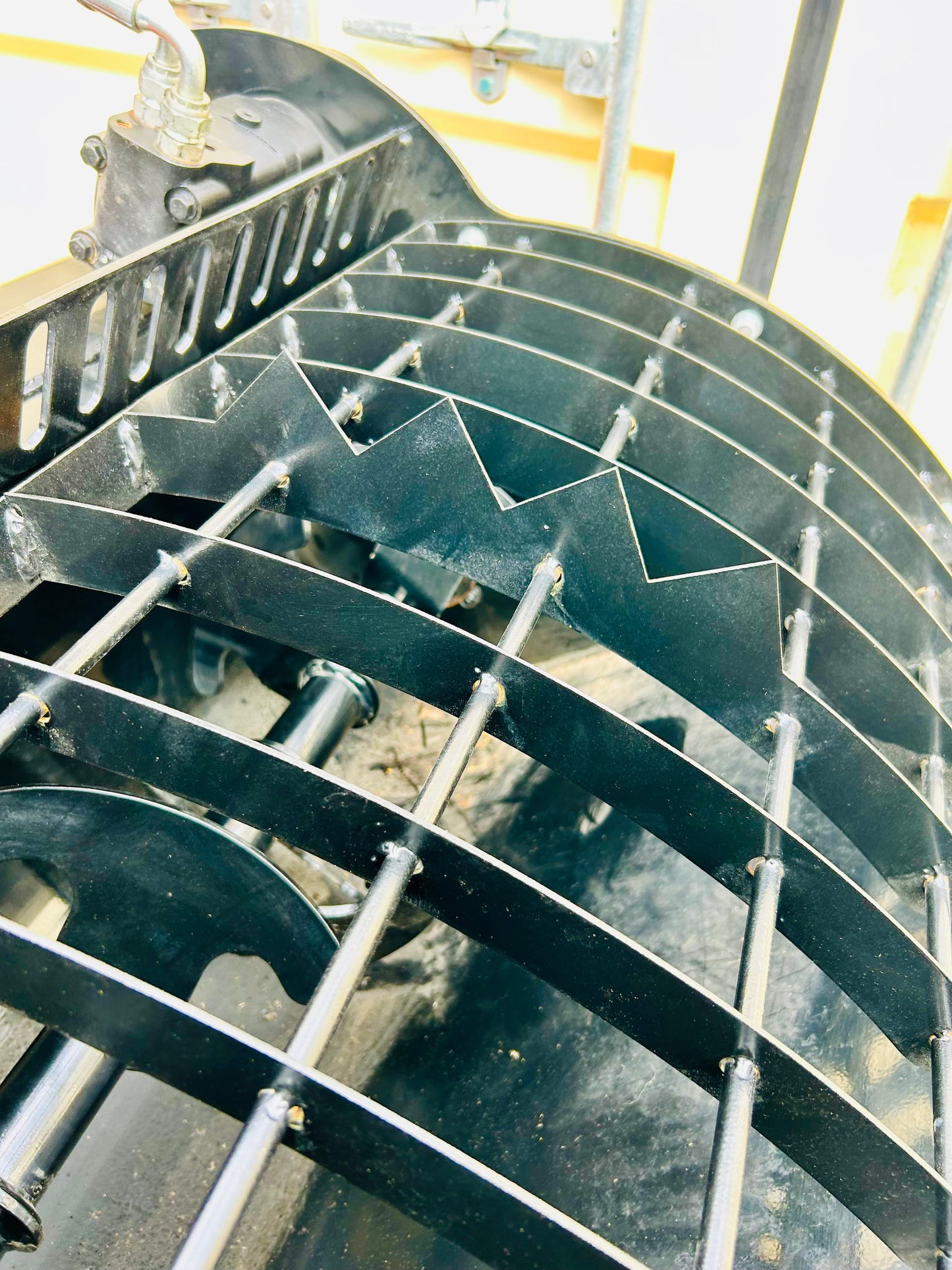 New Mini Skid Steer Hydraulic Cement Mixer Bucket