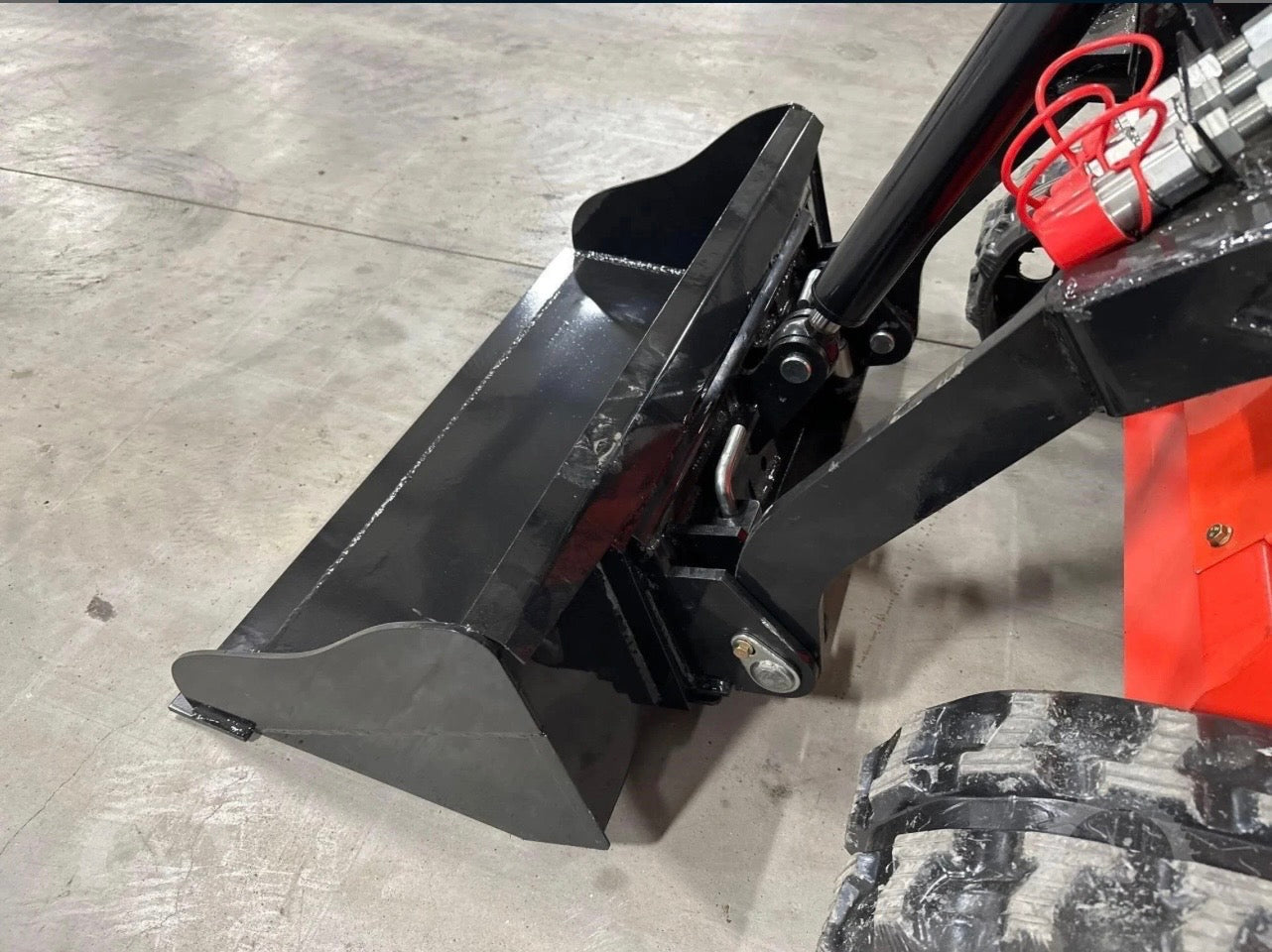 New SSL580 Sit Down Track Loader