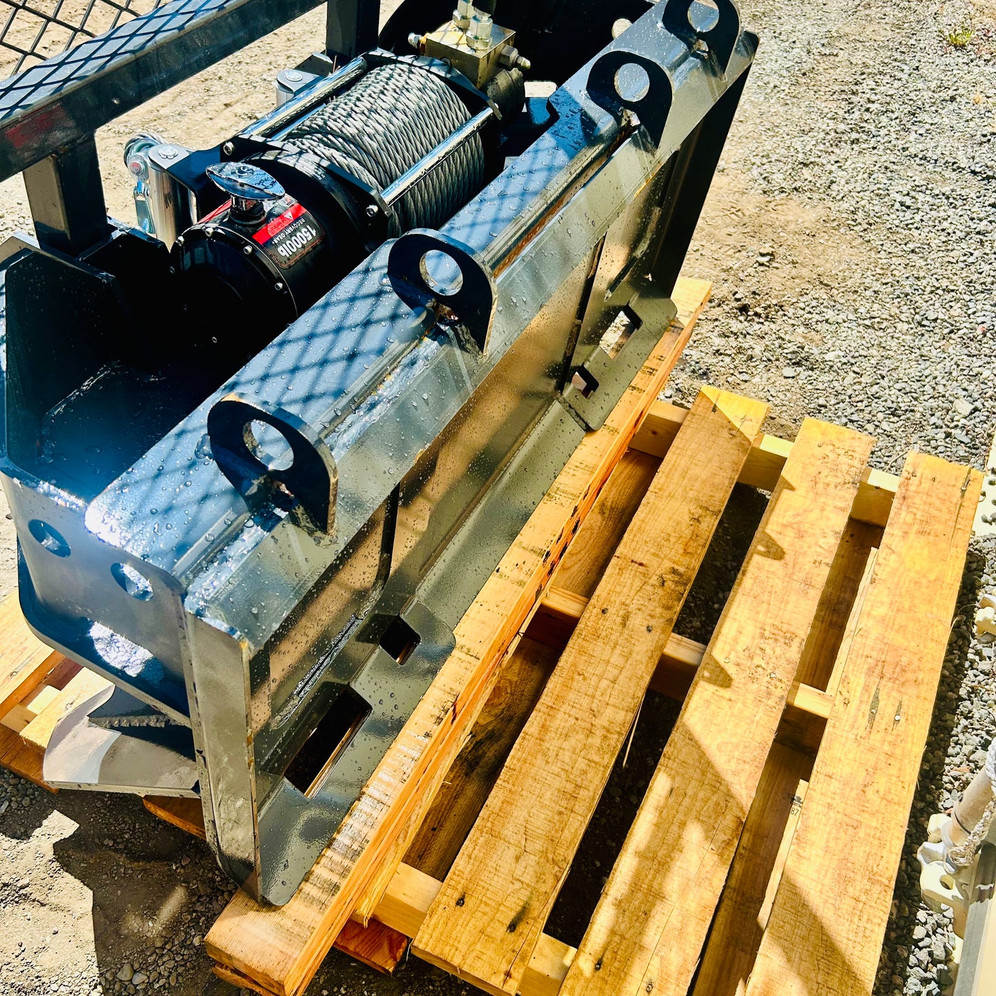 New 15,000 lbs Skid Steer Hydraulic Winch