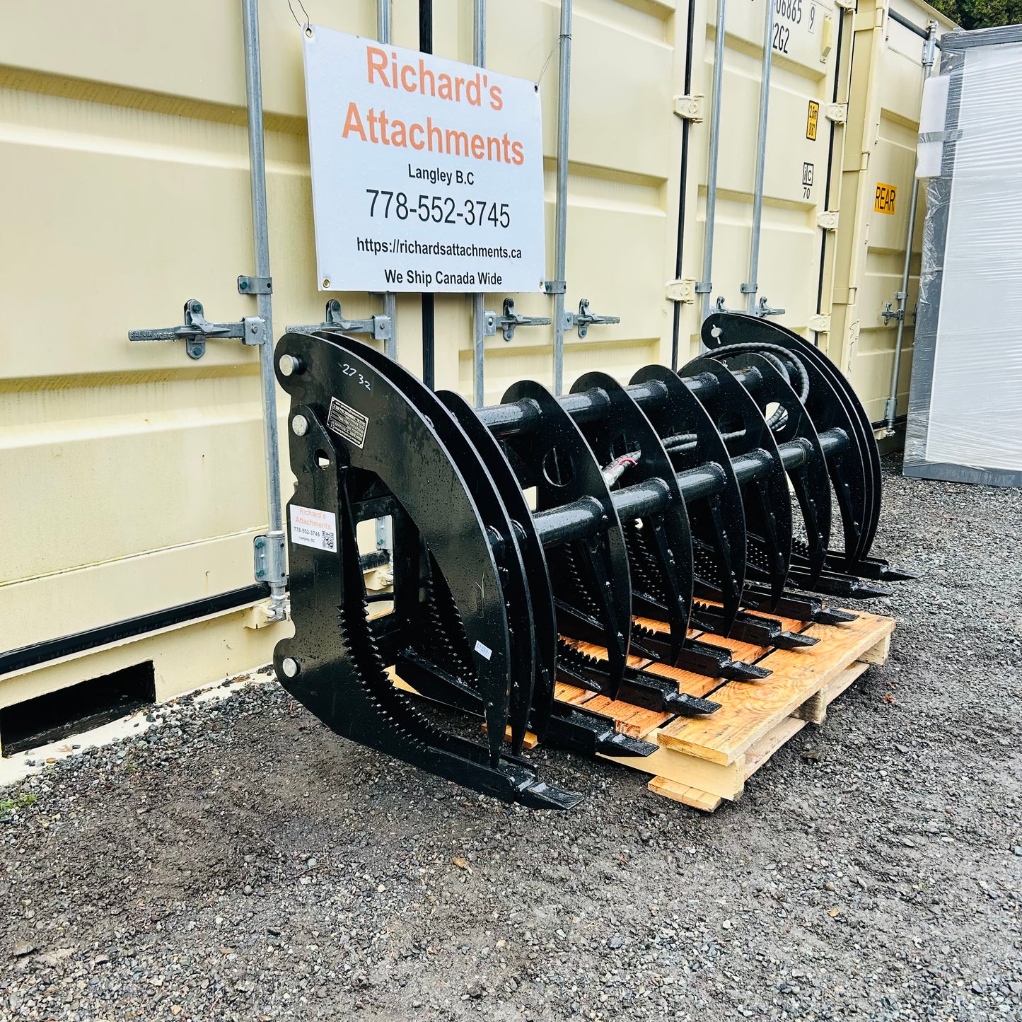 $2200 New GY-CLG72C 72" Root Grapple