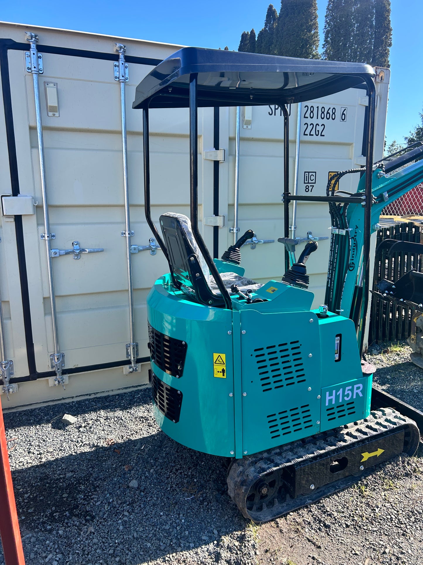 $6200 New H15R Mini Excavator 15 HP Gas