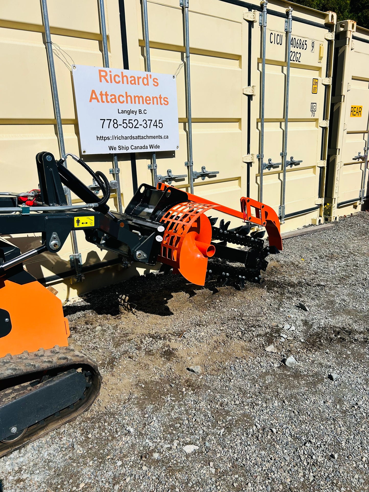 $2200 New Mini Skid Steer Hydraulic Trencher