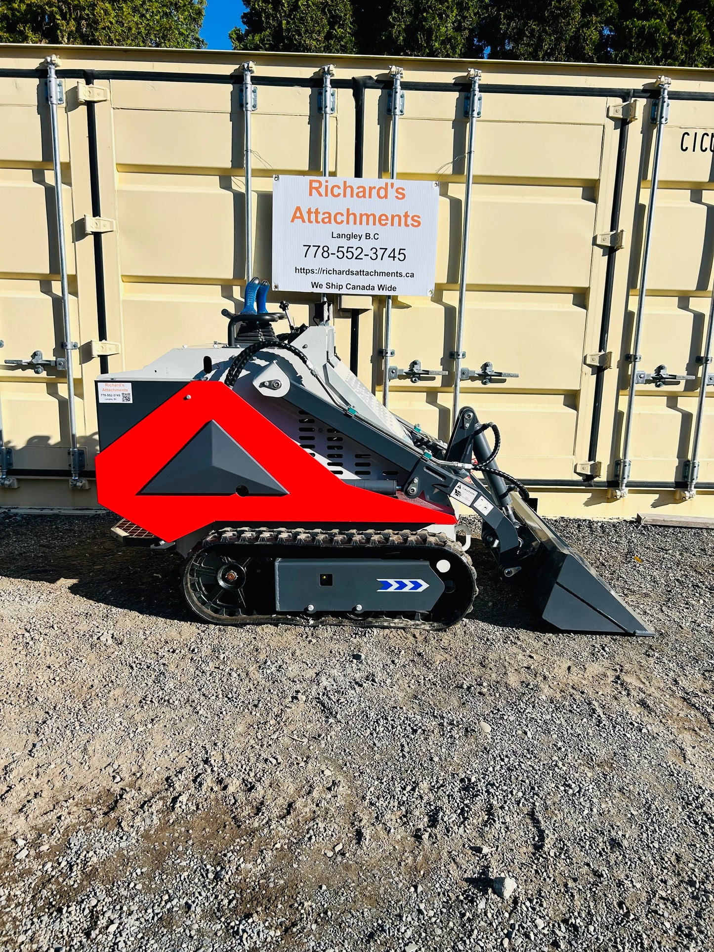 New ST28-H Mini Skid Steer Track Loader- High Lifting Capacity