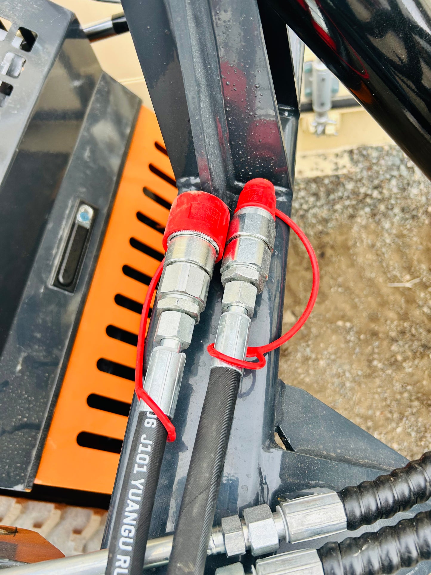 New Mini Skid Steer Solid Bottom Grapple