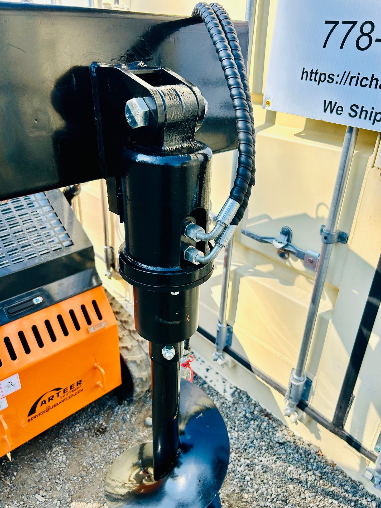 New Mini Skid Steer 12” Hydraulic Post Hole Auger