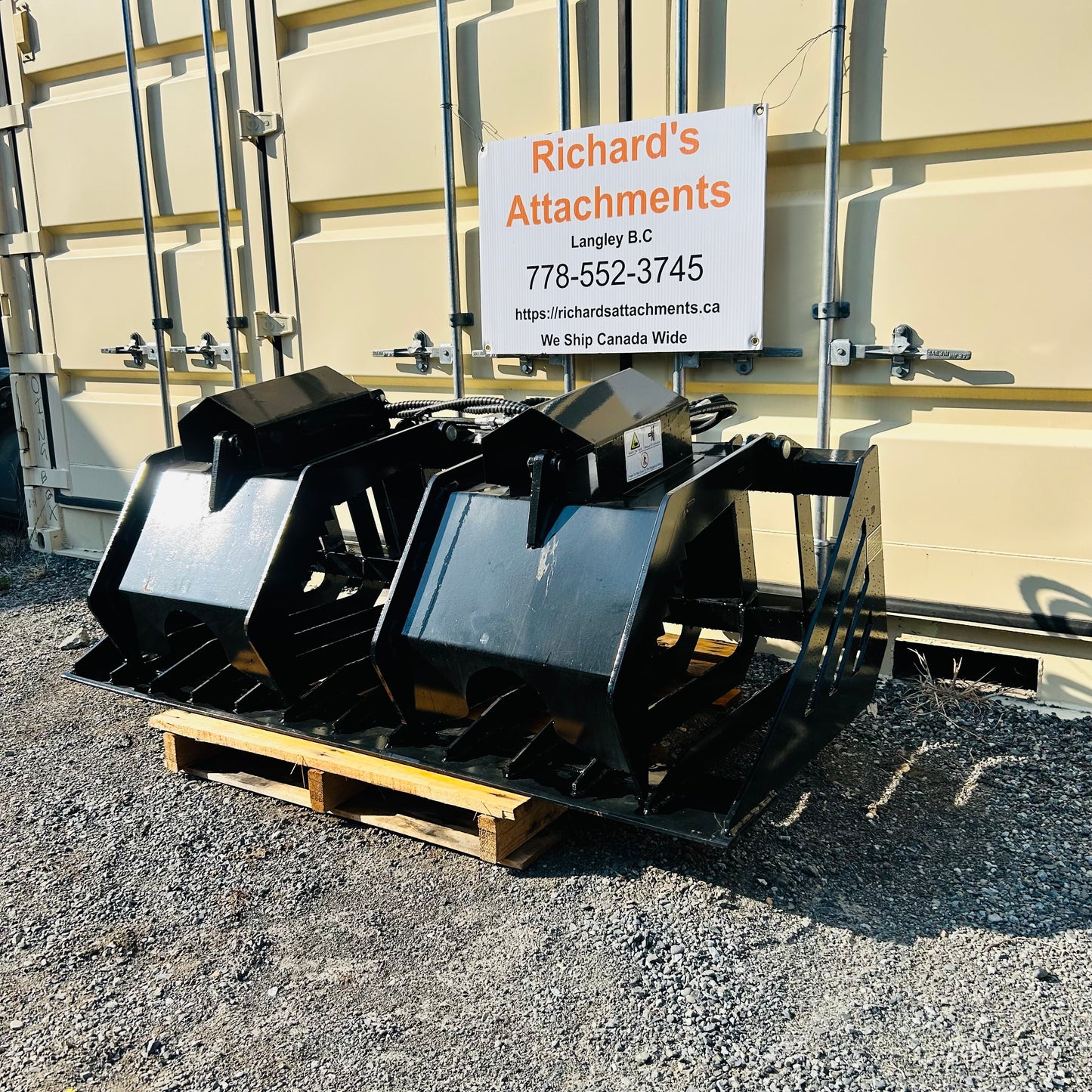 $1999 New Mid Duty 72" Dual-Cylinder Rock Grapple Bucket - 6” Spacing