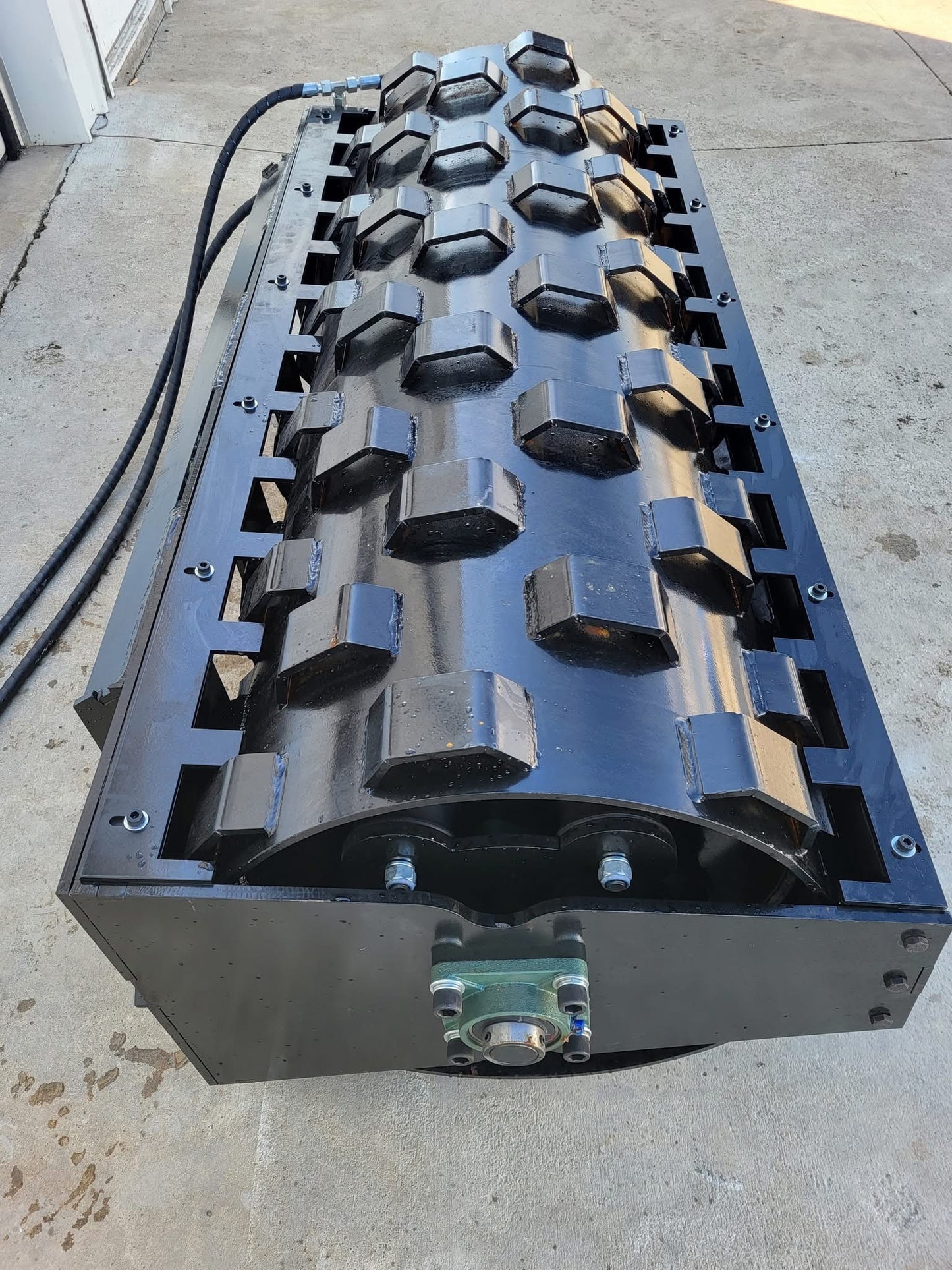 $2499 New CW59 Footpad Vibratory Roller / Compactor Hydraulic Skid Steer Attachment