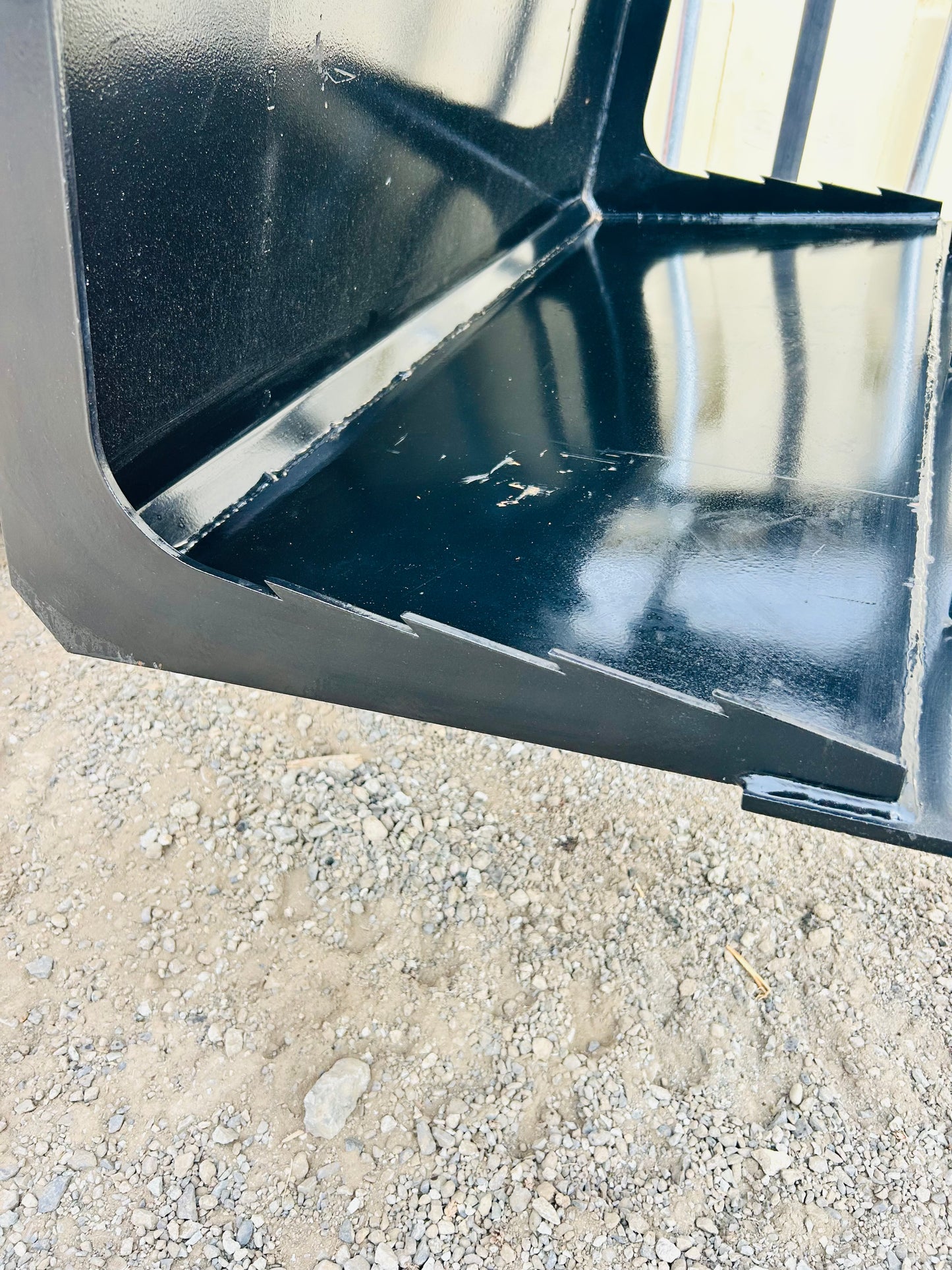 New Mini Skid Steer Solid Bottom Grapple