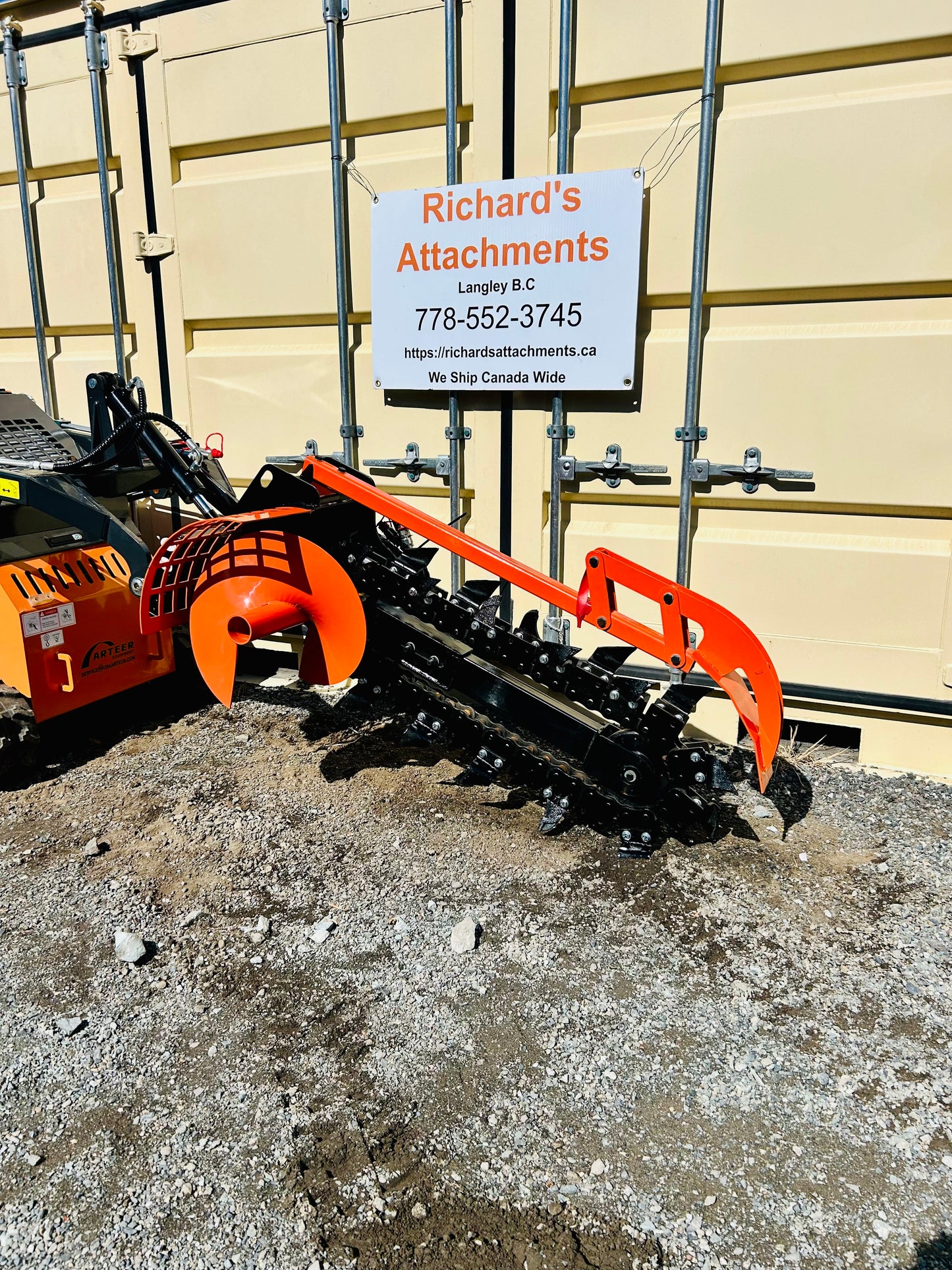 $2200 New Mini Skid Steer Hydraulic Trencher