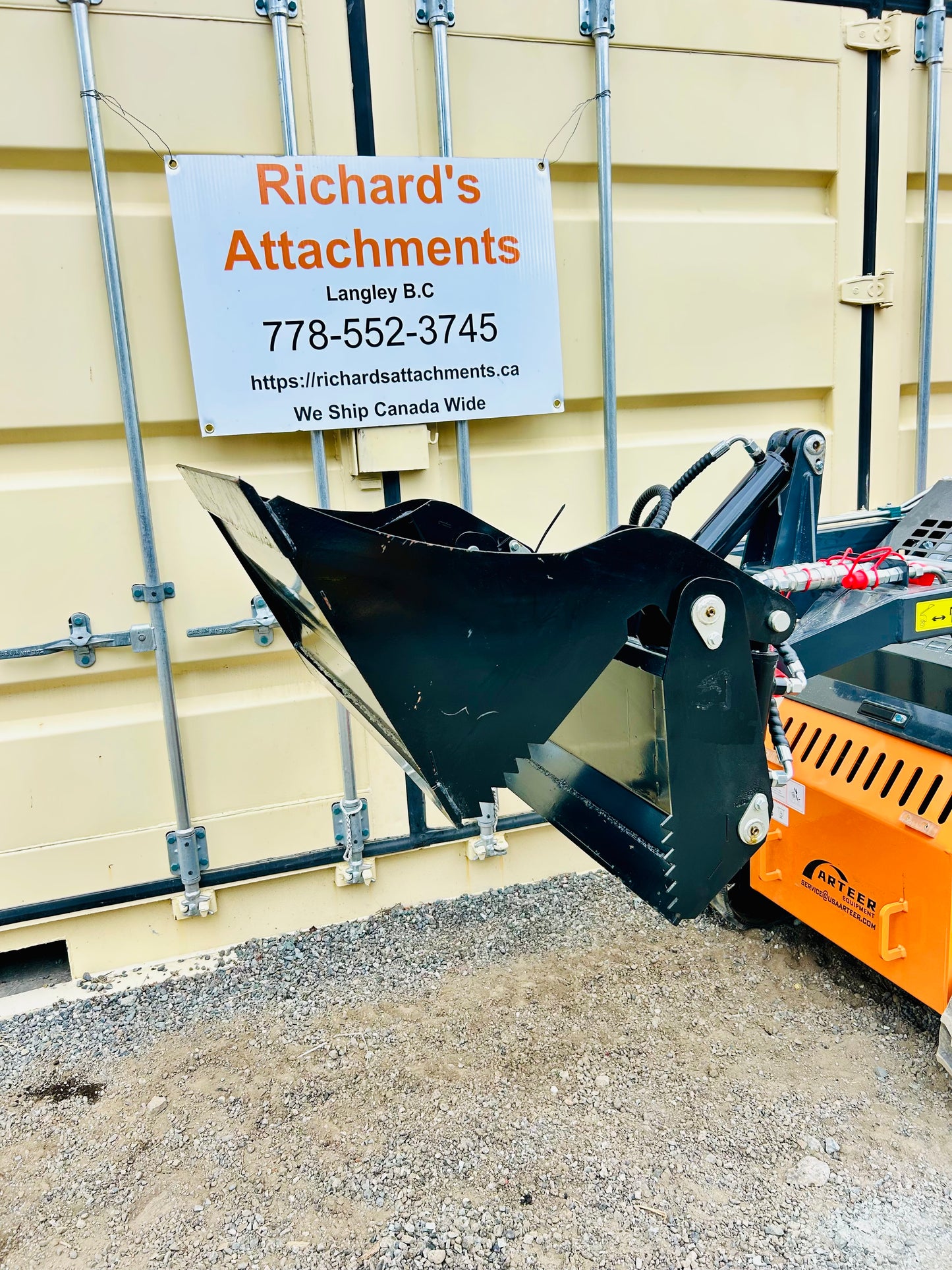 New 39” Mini Skid Steer Hydraulic 4in1 Bucket